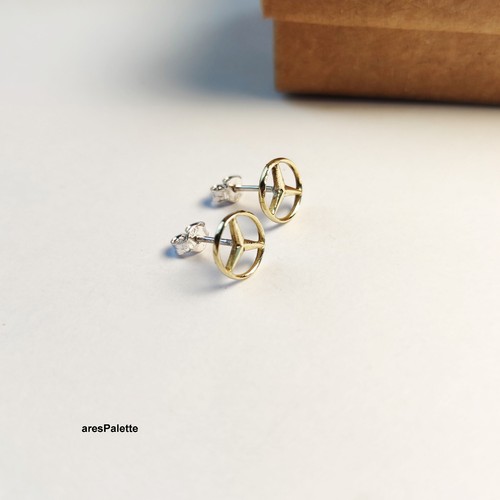 Mercedes Earrings Gold Colour Stud Earrings Unisex Jewelry Gift Idea - Picture 3 of 3