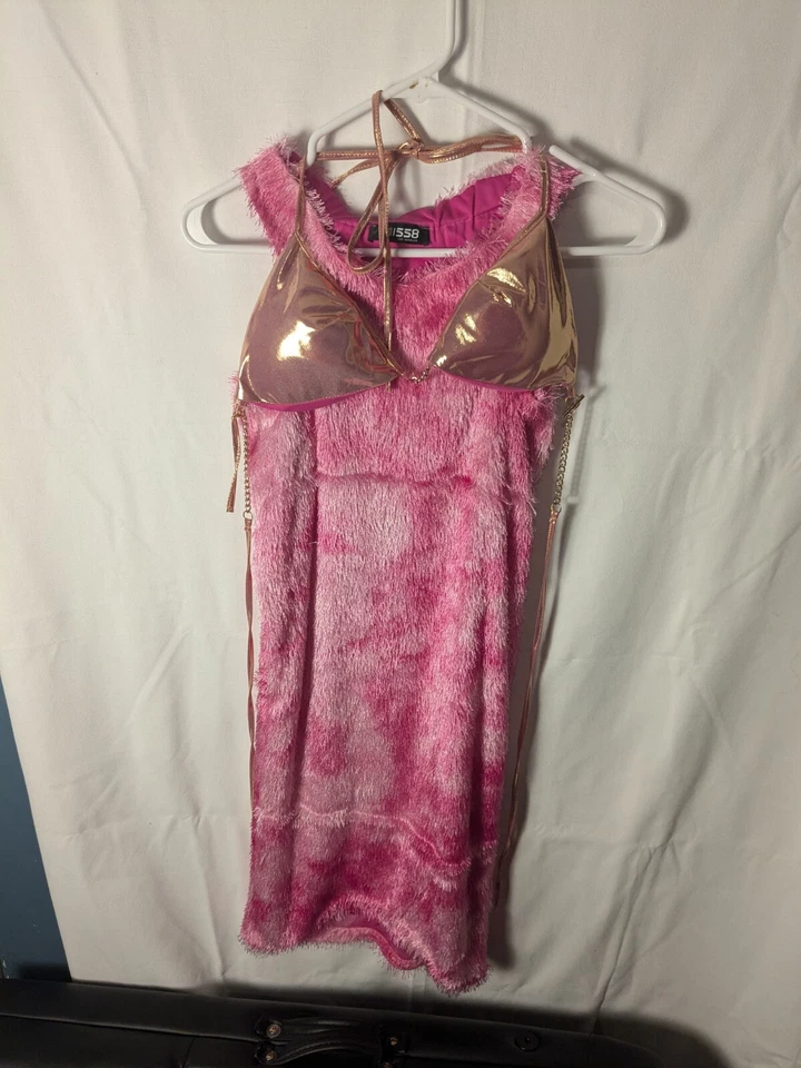 top dorado de dos piezas missguided y falda rosa difusa - talla pequeña Foto 2 de 4