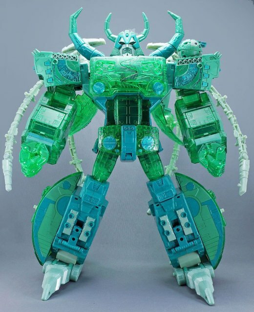 Takara Tomy Transformers Universal Dominator UNICRON