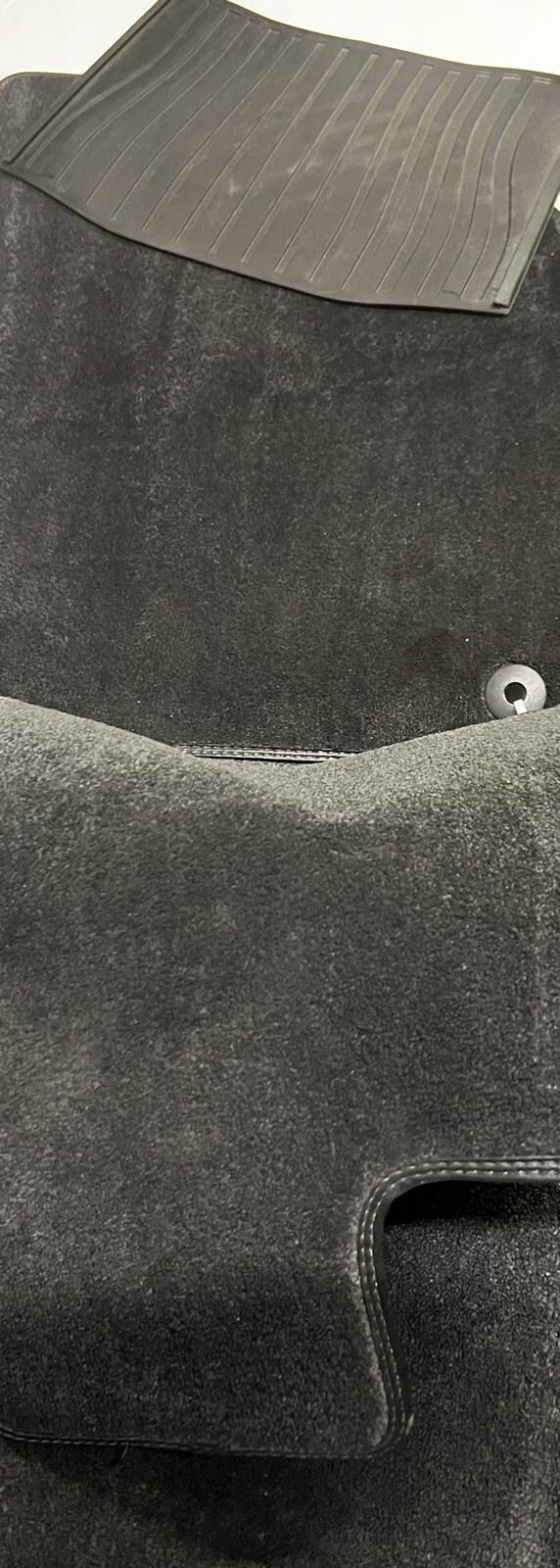 Genuine Volvo V526 XC90 Set 4 Charcoal Solid Carpet Floor Mats  