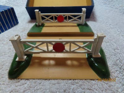 Hornby Dublo D1 Bahnübergang in OVP..