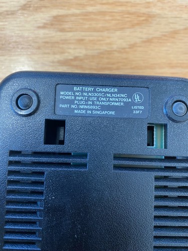 Motorola NRN6893B/NRN6893C Pager Charger Bases - Picture 4 of 4