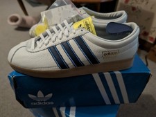 bnib ADIDAS  GAZELLE VINTAGE  uk 7  fx2659 euro 96 Gazza DENTIST CHAIR white