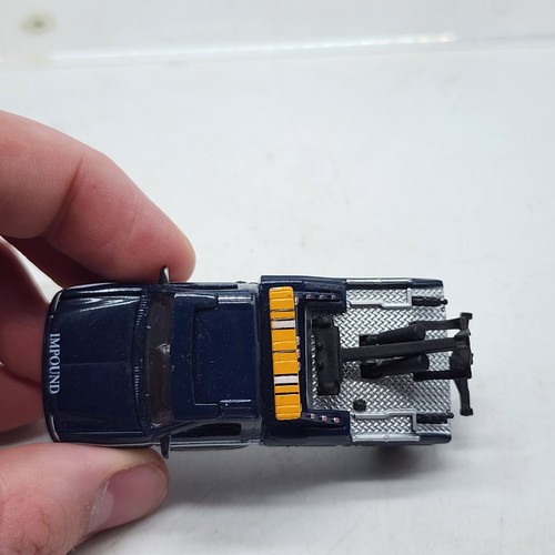 Johnny Lightning JLPD Blue Ford F-Series Super Duty Tow Truck Wrecker LIMITED ED - Picture 7 of 11