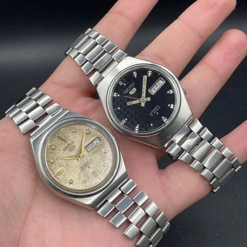 Lot of 2 Vintage Seiko 5 Automatic Men’s Watches – Fully Working