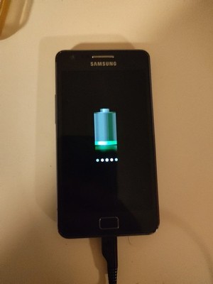 Samsung Galaxy S2 Plus I9105 Smartphone Schwarz Einschalttaste Defekt Bastler