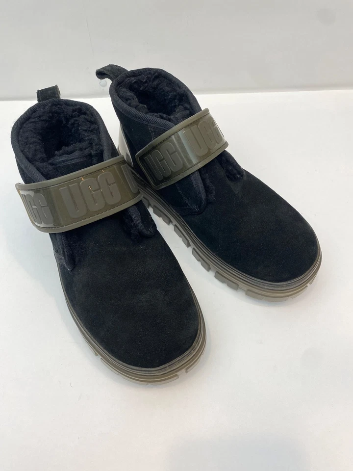 Ugg Neumel 透明 Chukka 黑色麂皮绒羊皮踝靴女式 5 码 — 第 4/4 张图片