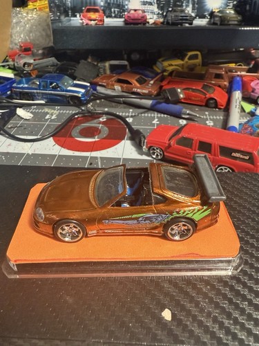 hot wheels fast and furious supra mk4 Super CUSTOM (glows In The Dark) - Picture 9 of 12