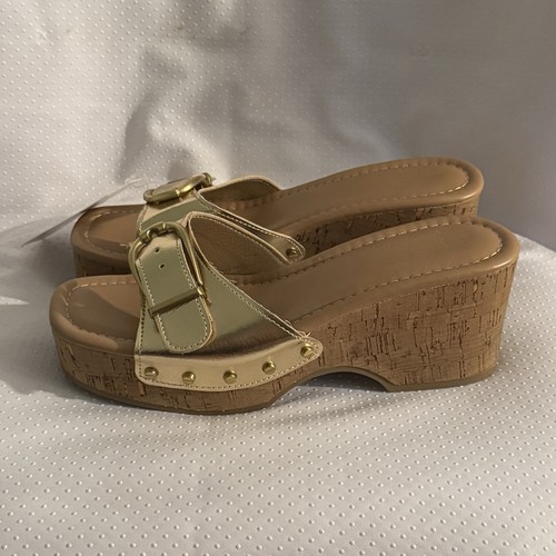 Time and Tru Gold Women's Sandals Size 6 Chunky Cork Platform Shoes New - Picture 4 of 9