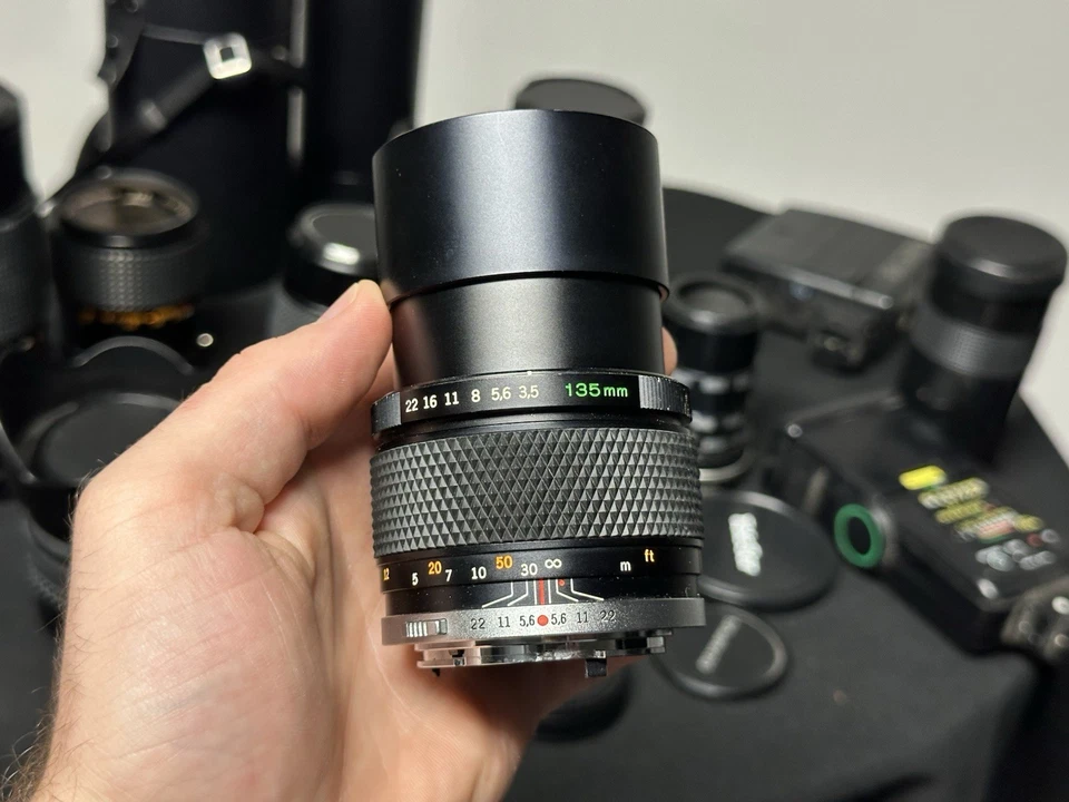 Lot Of Vintage Camera Lenses (Pentax K, Olympus OM, M42) With Caps And Cases - Image 3 of 4