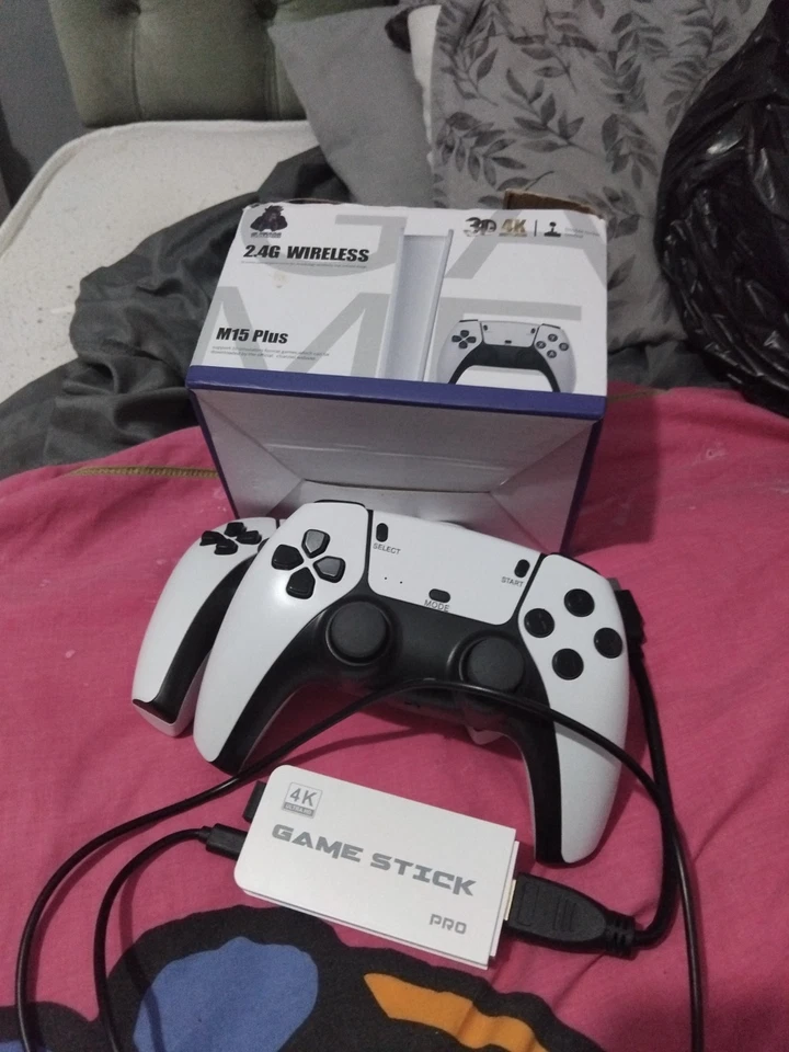 SJGAM M15 Plus 4K UHD 64GB HDMI Game Stick 26 Thousand Retro Games, photo 2 of 5