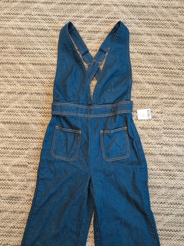 NWT Urban Outfitters BDG Eleanor Plunging Denim Jumpsuit Women Size 0 Boho - Picture 2 of 11