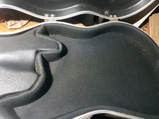 90s SKB GUITAR CASE - fits Strat 