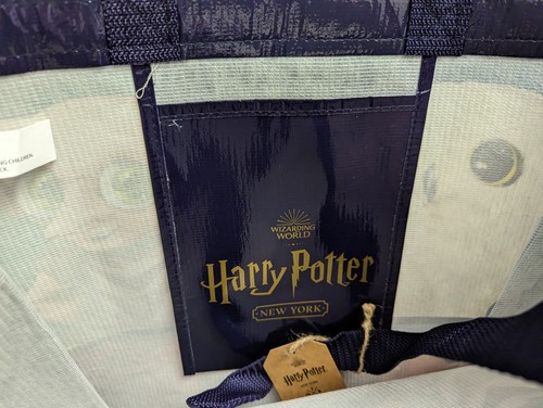 HARRY POTTER NYC EXCLUSIVE "DOBBY" REUSABLE TOTE PLASTIC BAG & CANVAS BAG - Picture 5 of 9