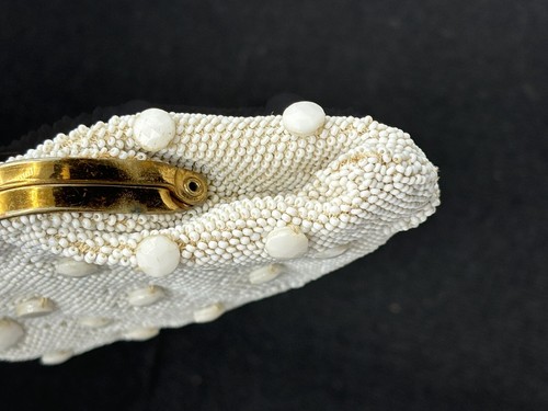 Koret Tresor Coin Purse Clutch White Beaded 5" x 3" Kiss Latch Mirror Vintage - Picture 3 of 8