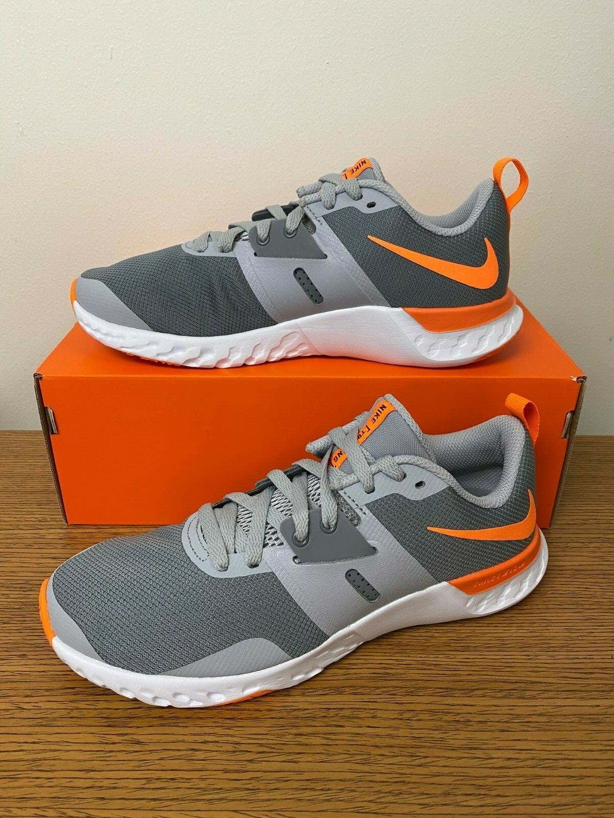 nike retaliation tr orange