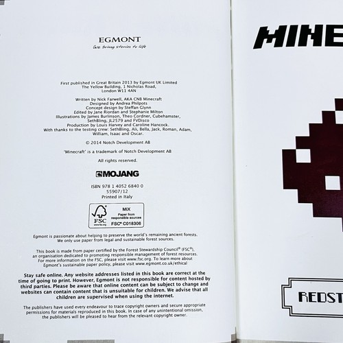 MINECRAFT 4 Handbooks Beginners Combat Construction Redstone Kids Entertainment - Picture 7 of 17