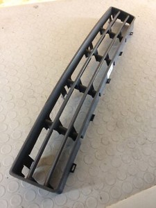 VOLKSWAGEN Golf 4 1.9 74KW 3P Gitter Verkleidung Stoßstange Vorne 1J0853677D