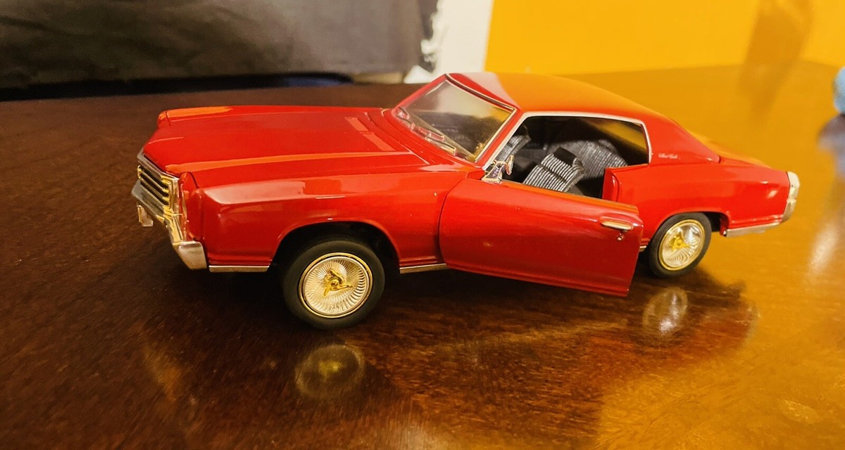 Saico Die Cast Model: 1970 Chevrolet Monte Carlo SS454 1:24 Scale Saico Die Cast Model: 1970 Chevrolet Monte Carlo SS454 1:24 Scale