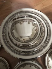 LENOX LACE POINT BONE CHINA FIVE PC PLACE SET...
