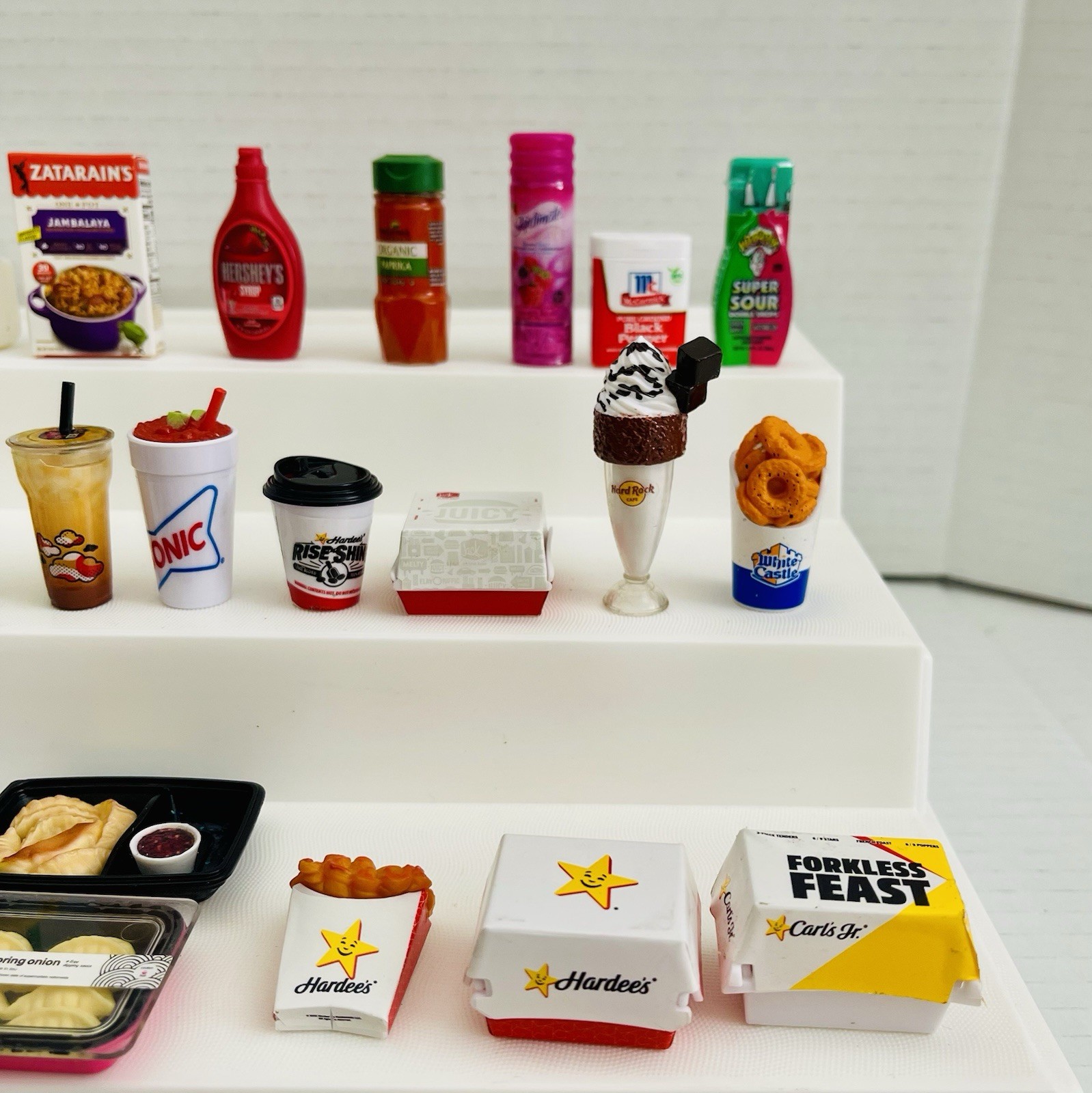 Zuru 5 Surprise Mini Brands Foodies Restaurant Lot Of 50 Subway Fridays Carls Jr