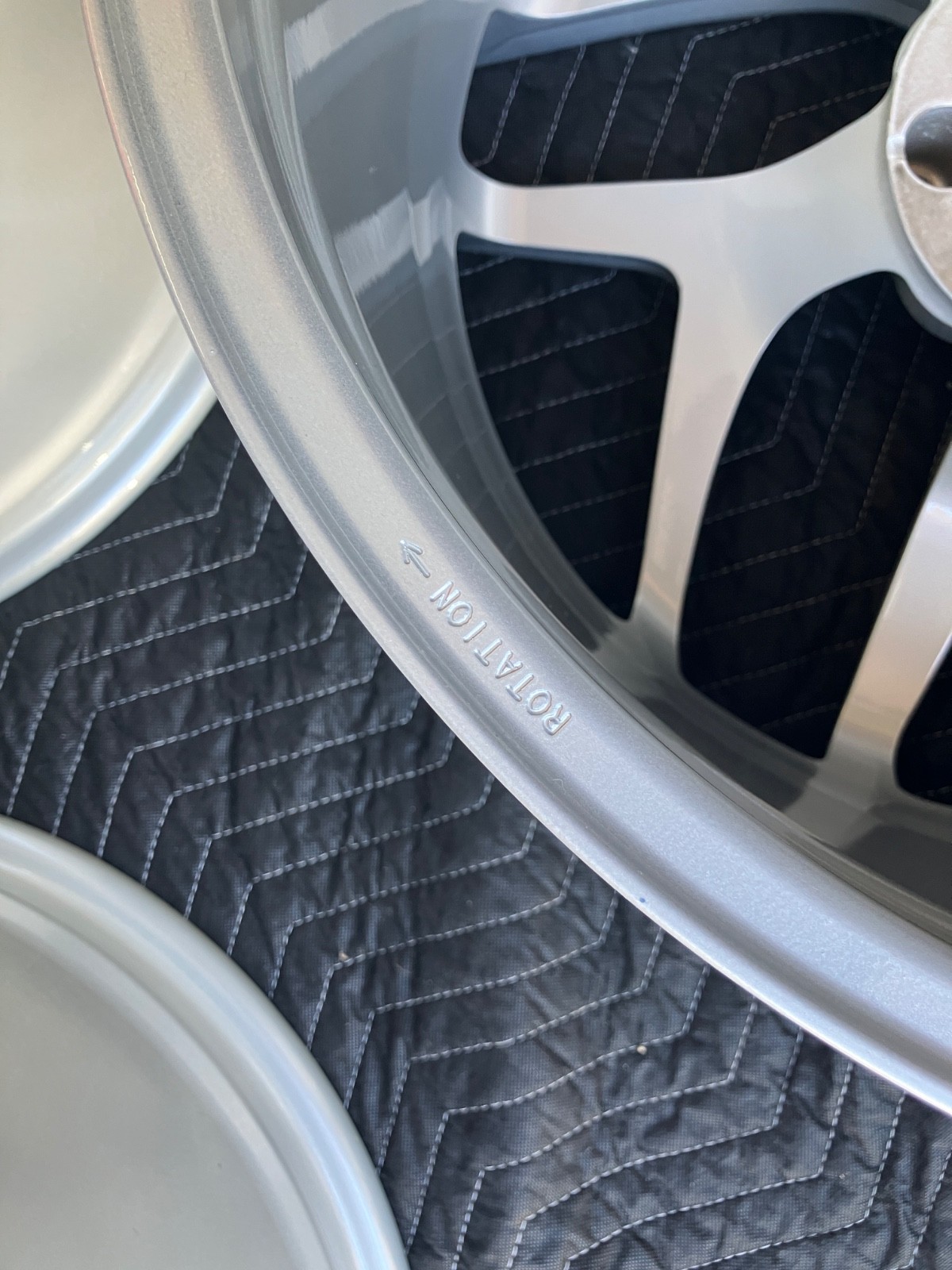 Ferrari 812 Wheel