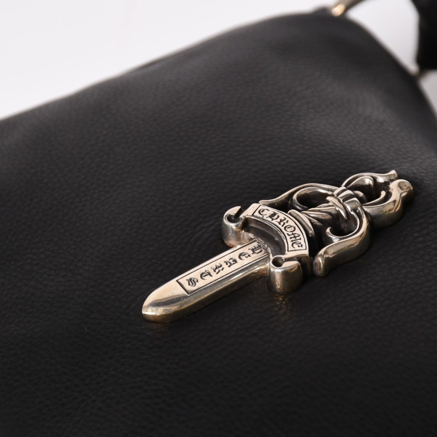 Chrome Hearts Leather One-Shoulder Bag Black Unused image 7