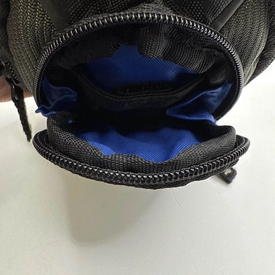 Case Logic Small Black Zip-Up Camera Case Soft Case ~ 3 Pocket Organization - Image 4 of 4