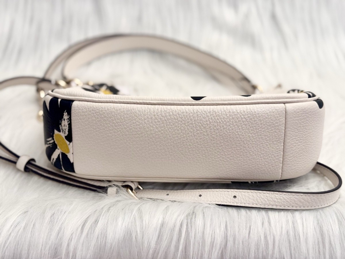 Coach Teri Shoulder Bag Pebble Leather With Floral Print in Chalk