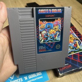 Ghosts 'n Goblins Hangtab 5 Screw Nintendo NES Complete in Box CIB