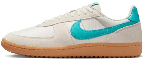 Size 9.5 - Travis Scott Zoom Field Jaxx Pale Ivory and Leche Blue