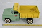 J-919 VINTAGE 1960'S PRESSED STEEL TONKA DUMP TRUCK GREEN & YELLOW