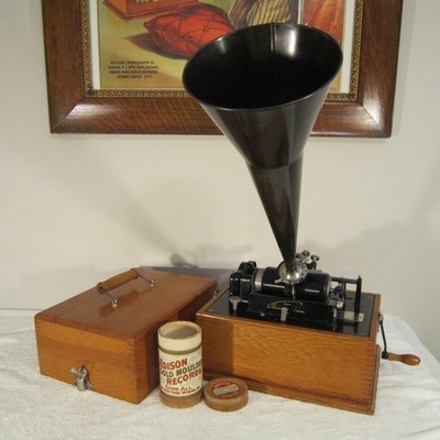 *** Excellent Early Edison  2 clip  Model A Standard Phonograph ***