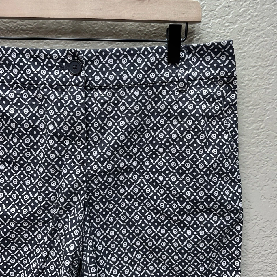 Shorts feminino Ann Taylor LOFT linho tamanho 6 cinza e branco geométrico básico chino - Imagem 4 de 4