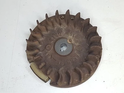 volant magnétique de moteur Mitsubishi g400pvy - tondeuse mitsubishi tn210 - Photo 1/2