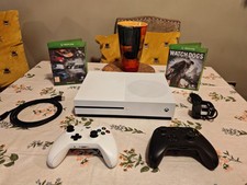  Xbox One S 1681 1TB  Console - White. 2 Official Controllers + 2 Free Games 