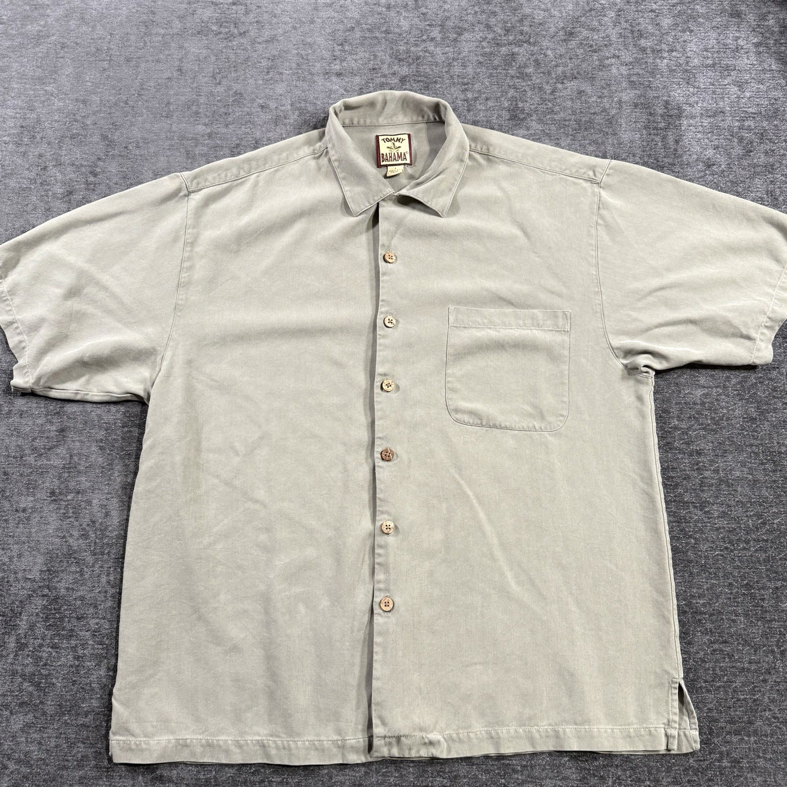 Tommy Bahama Shirt Men’s Size Large Green 100% Silk Short Sleeve Camp Button Up
