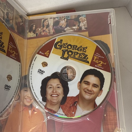 George Lopez: 1st & 2nd Seasons (DVD Set, 2002) - Foto 10 di 10