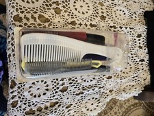 Pack Of Vintage Styling Combs Approx 13 In Package Various Sizes And Colors