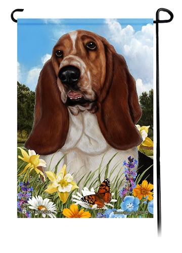 Summer Flowers Garden Flag - Brown and White Basset Hound - 第 1/1 張圖片