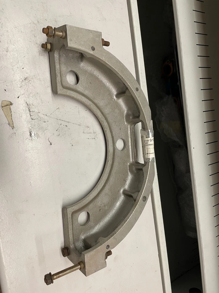 Carcasa campana media Ferrari 330GTC/365 GT2+2 MK1 #9100318 Foto 4 de 4