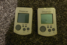 Sega Dreamcast Console + Games Bundle Lot (boots up, plays games, fault with AV)