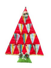 VTG Christmas Quilted Patchwork Christmas Tree Wall Hanging Hand Crafted 23 x17
