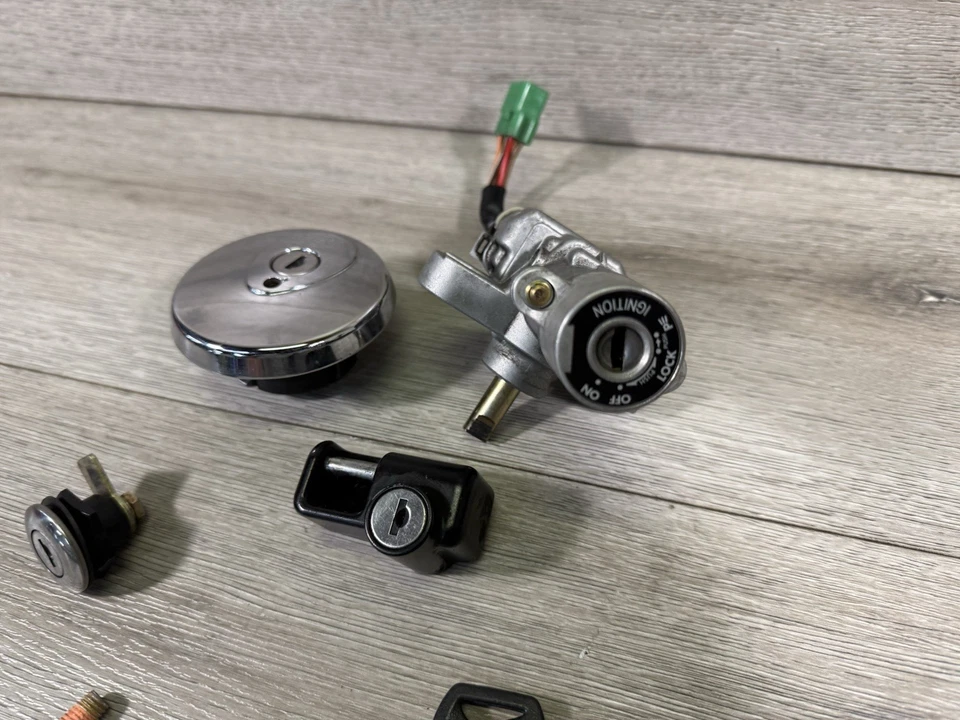 CONJUNTO INTERRUPTOR DE ENCENDIDO SUZUKI OEM 01-04 INTRUDER VOLUSIA 800 VL800 37100-41F10 Foto 2 de 4