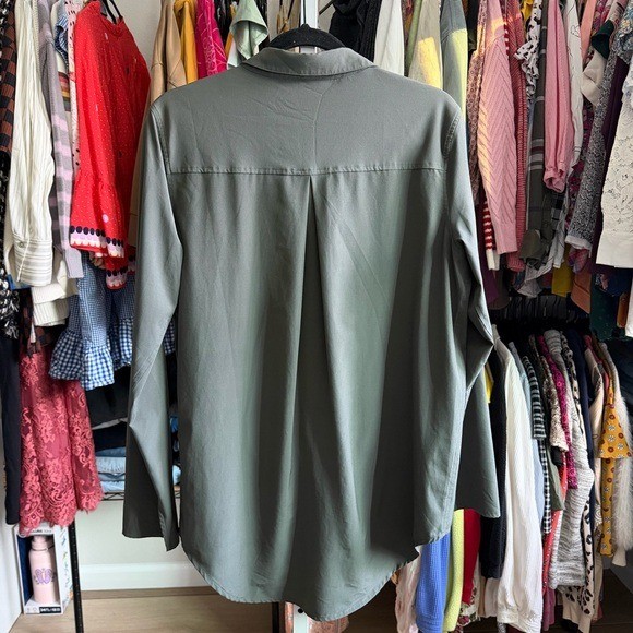 Quince Performance Tech Button Down Blouse Size M… - image 8