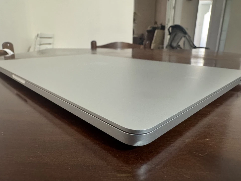 Apple MacBook Pro 16" 2019 · i7 · 32GB · 512GB, foto 4 di 5