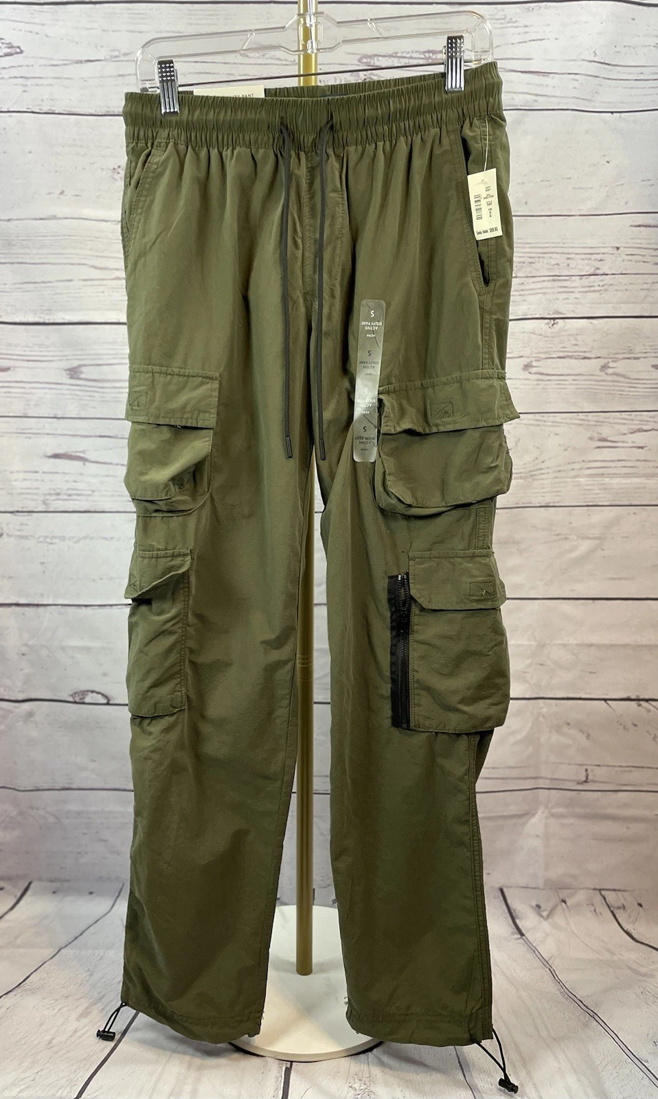 NWT Aero Utility Cargo Pants Green Active Outdoor Men’s Small