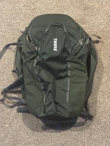 Thule Landmark Travel Backpack – Mit Diebstahlschutz, Integrierter Pfeife & Kompressionsriemen