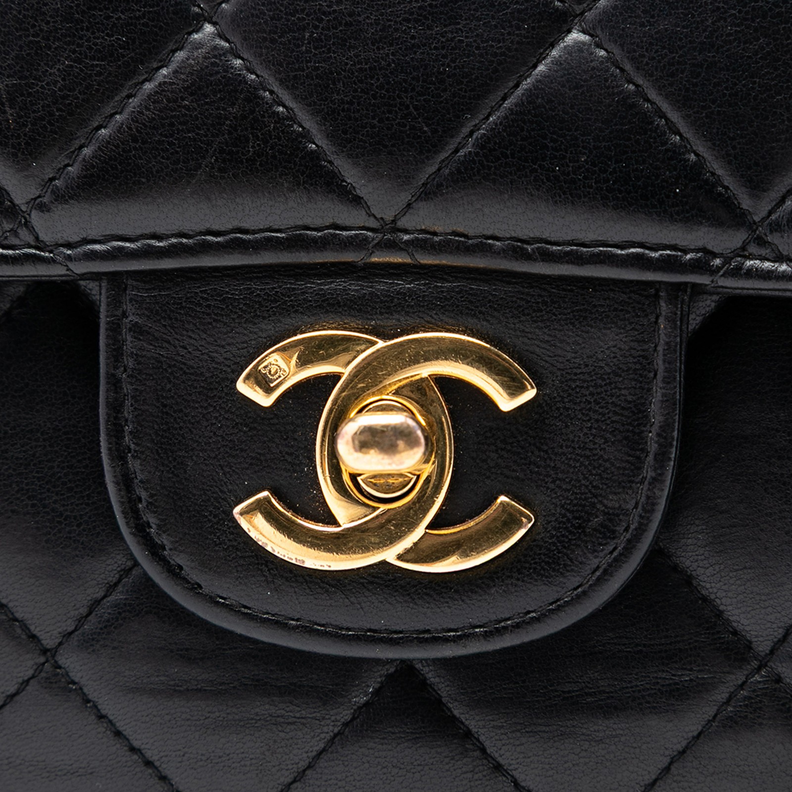 Authenticated Chanel Medium Quilted Lambskin Doub… - image 5