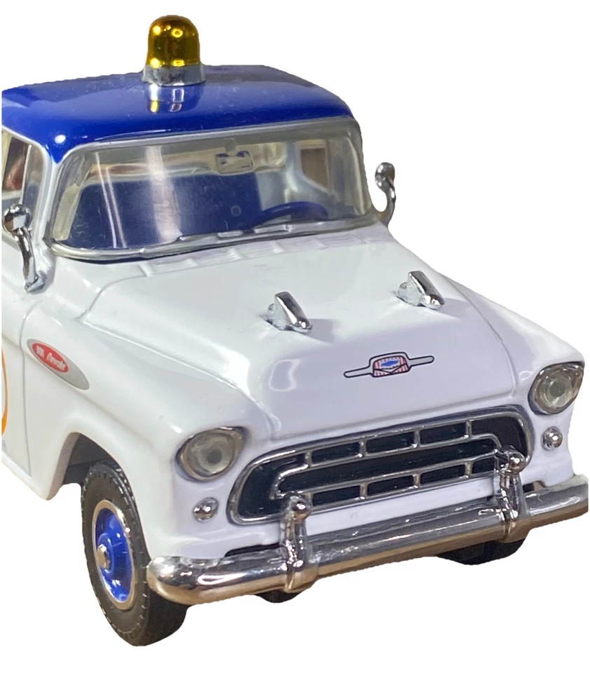 Matchbox YIS04-M 1957 Chevrolet Pickup Ground Service Mint Cond W/ Box & Cert - Image 3 of 4